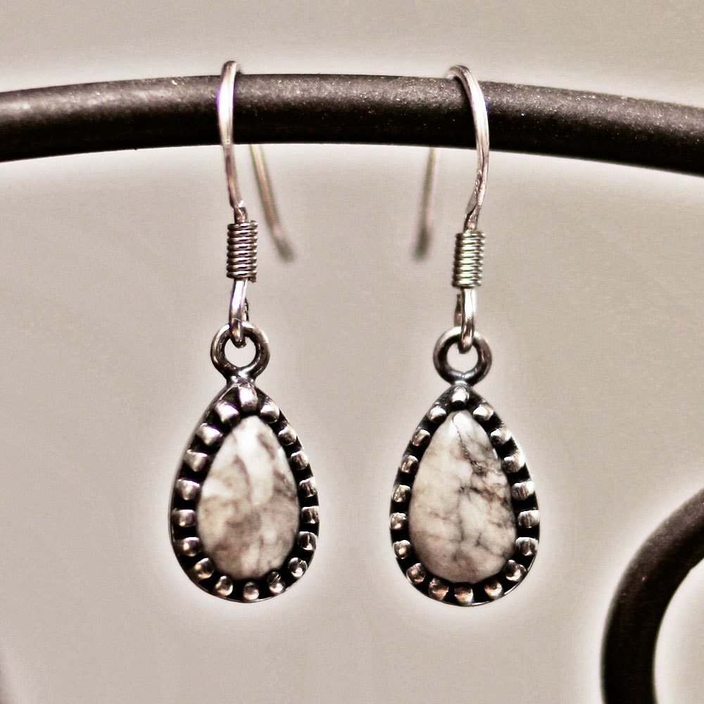 ES-107(WB) Howlite teardrop earring, stone earring, silver earring, cute earring, native american earring