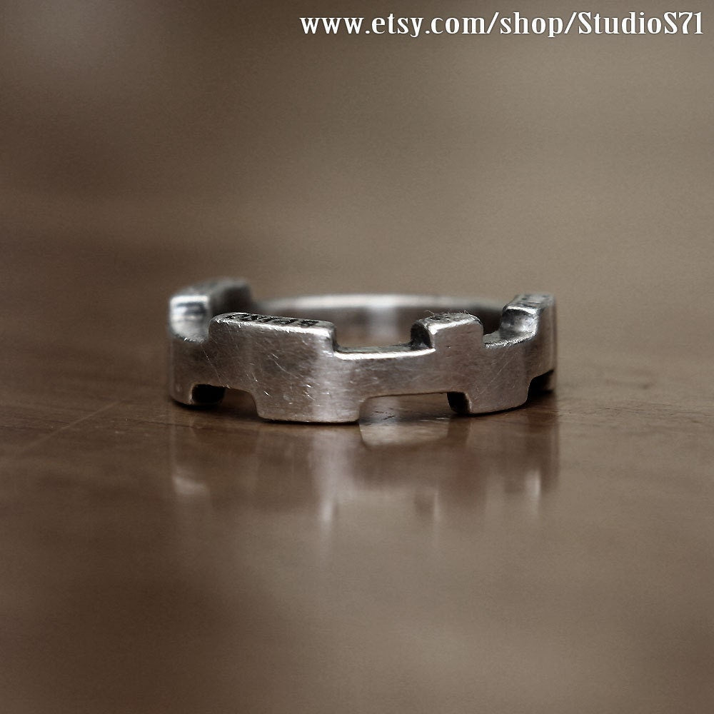 RS-115 Latin and Spanish quotes engraved rustic silver ring, industrial ring, vintage ring, word ring, menly ring