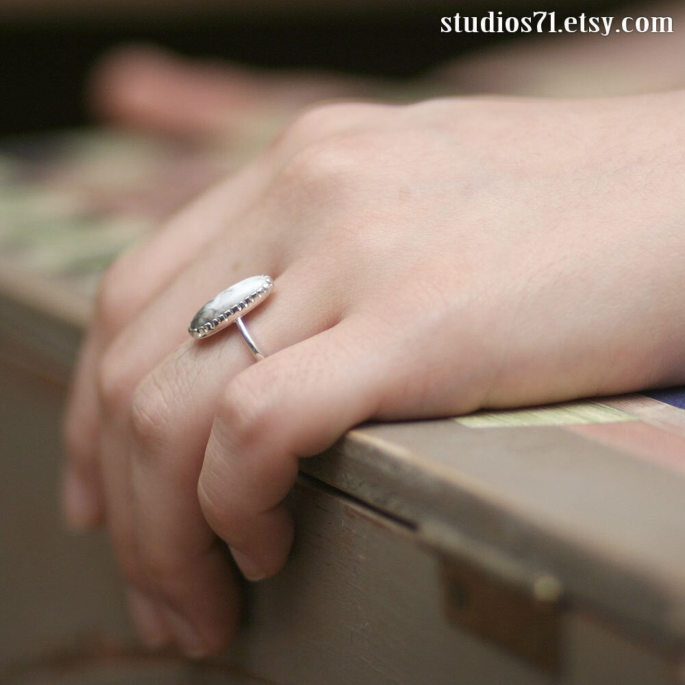 RS-098 (WB) Simple howlite ring, stone ring, simple ring, ellipse ring, silver ring