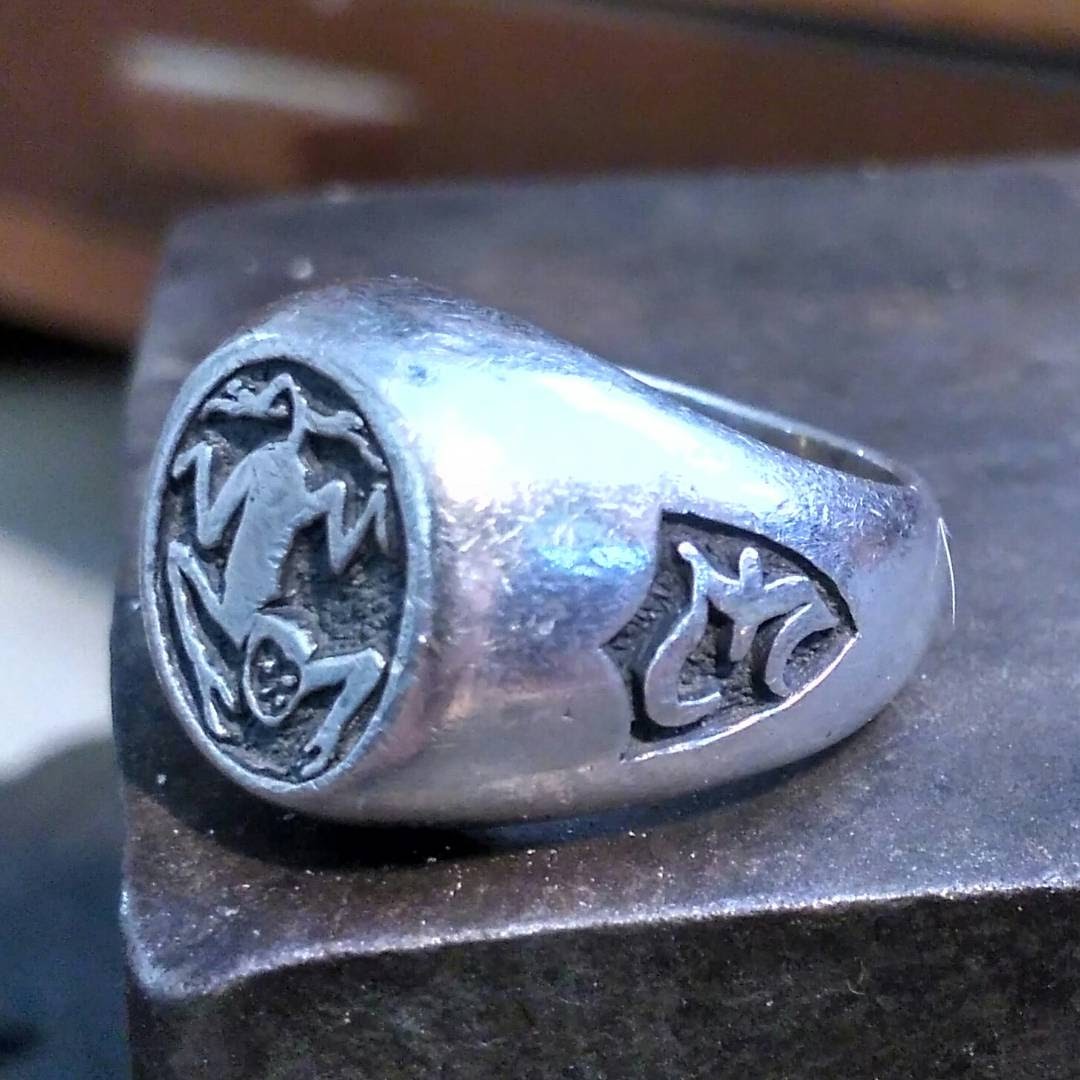 Custom signet ring