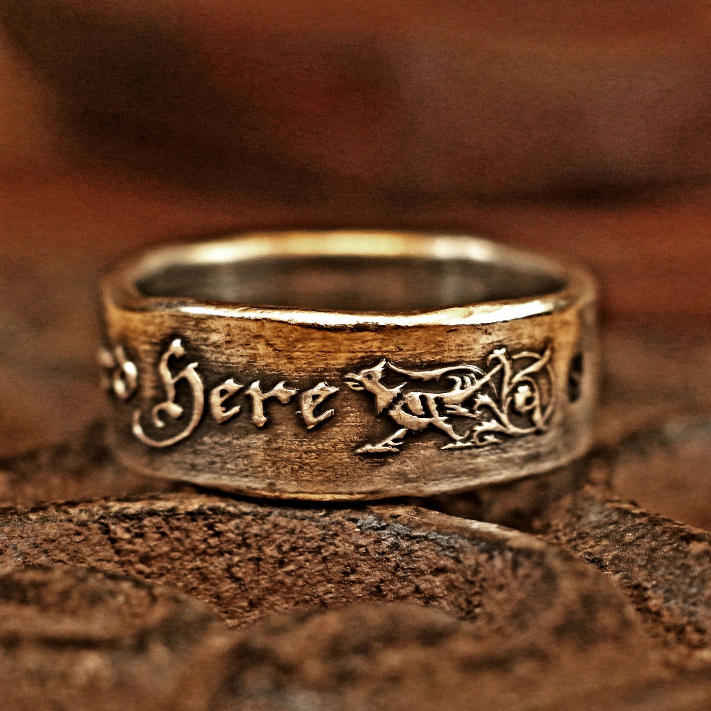 RS-178 Raised letters decorated ring, personalized silver ring, word ring