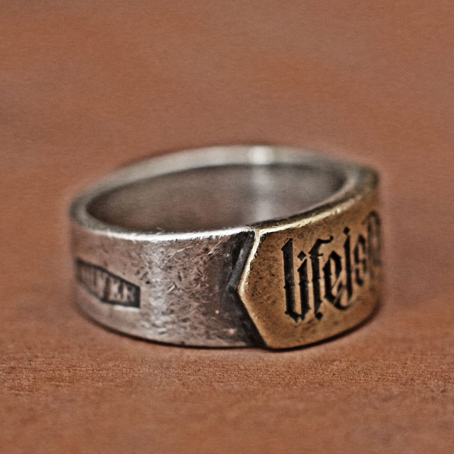 Das Leben ist Schmerz, Herrenring, Lateinring, Zitatring, Mittelalterring, rustikaler Ring, Vintagering, Kalligraphiering