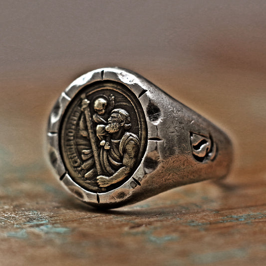 Vintage-Ring, Mittelalter-Ring, geschnitzter Ring, Herrenring, Wappenring, Siegelring, Heiligenring, Heiliger Christophorus, rustikaler Ring