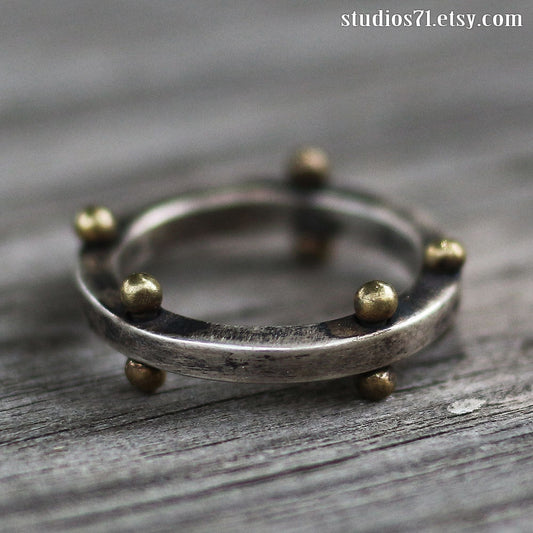 rustikaler Ring, Industriering, Vintage-Ring, Wortring, Silberring, Messingring mit Verzierung, Messingkugel