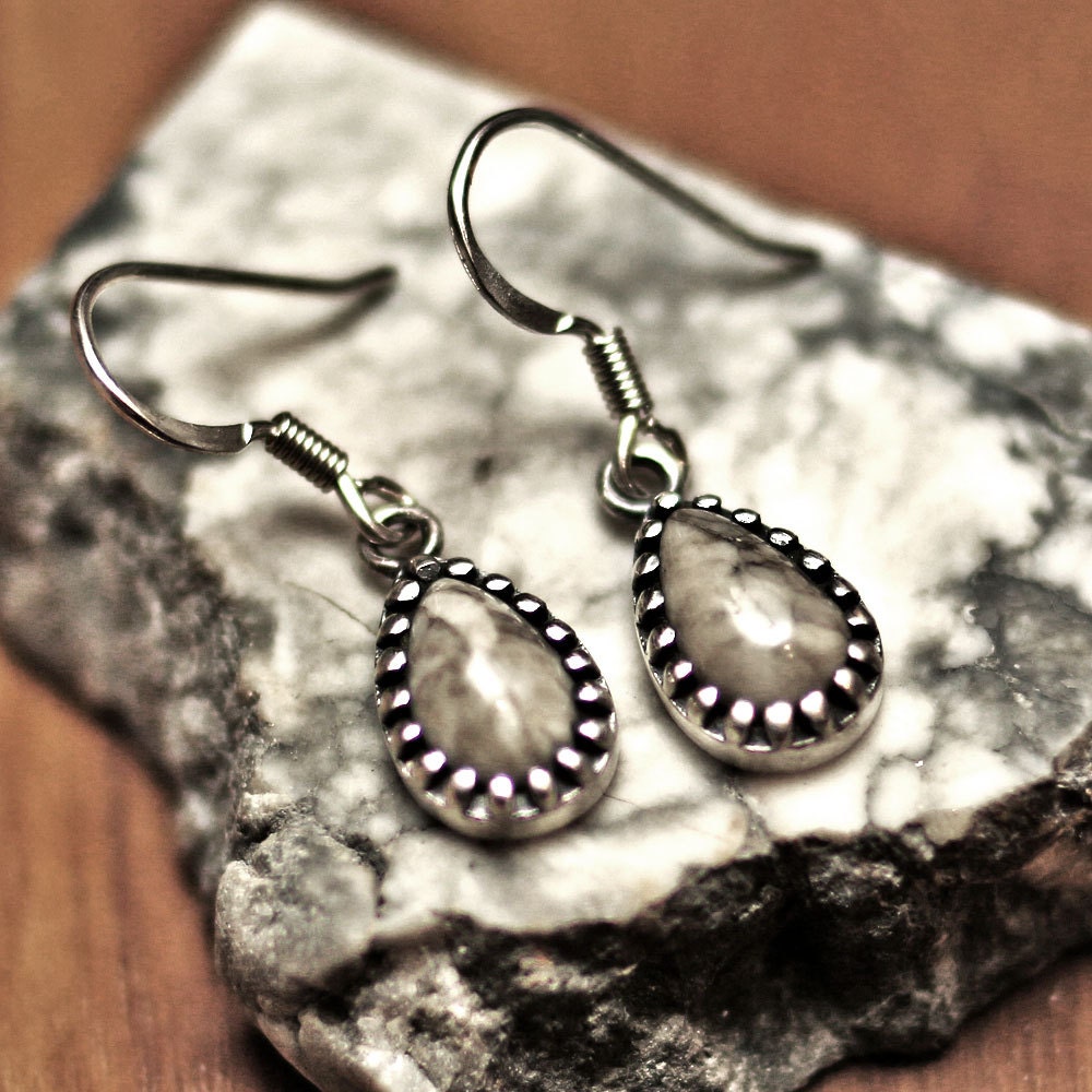 ES-107(WB) Howlite teardrop earring, stone earring, silver earring, cute earring, native american earring